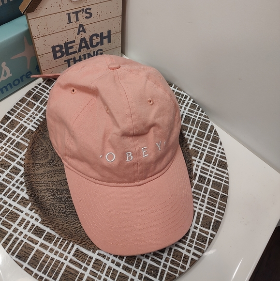 🍧 EUC OBEY Brand Unisex Wear Cotton Blend Adjustable Baseball Cap, Baby Pink - Picture 3 of 6